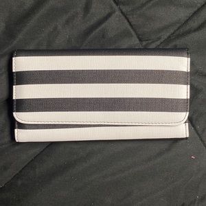 NEVER USED wallet black and white